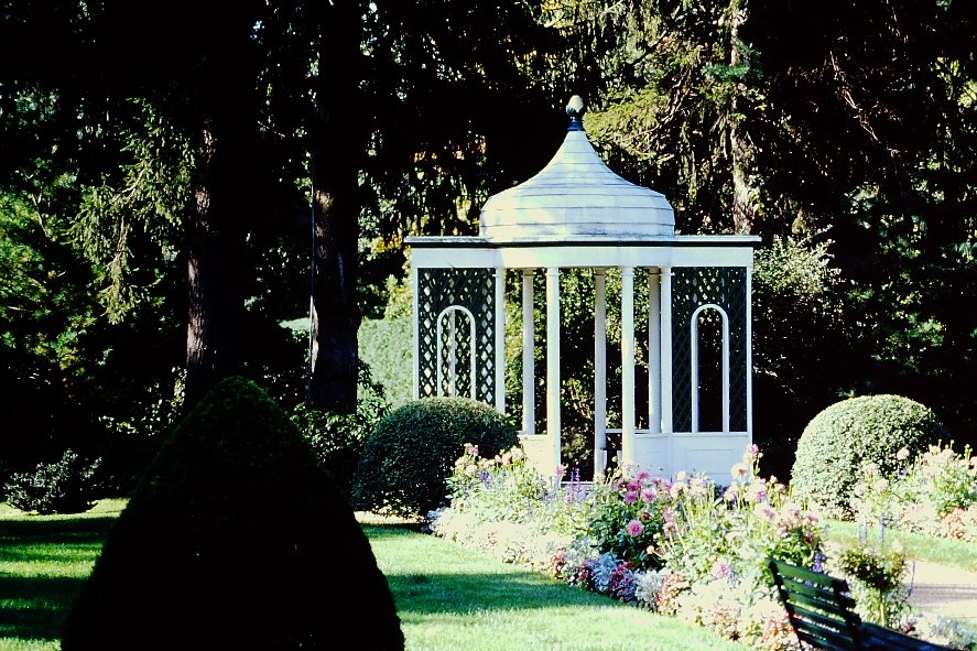 Peabody Gazebo at Glen Magna Farms